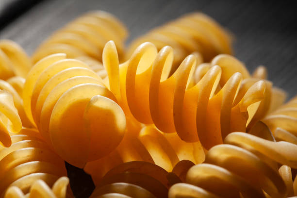 ماکارونی مانا اسپریلا شکل خاص پخت حرفه‌ ای